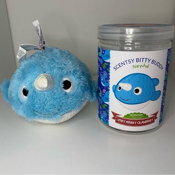 Scentsy Narwhal Bitty Buddy Very Merry Cranberry NEW - Picture 3 of 3